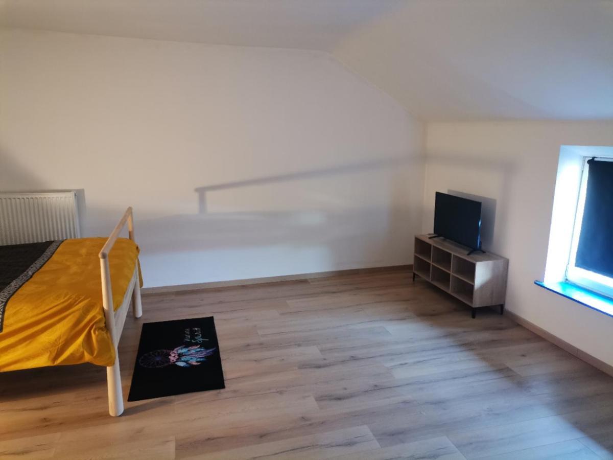 Le Caillou Blanc Apartment Шарлероа Екстериор снимка