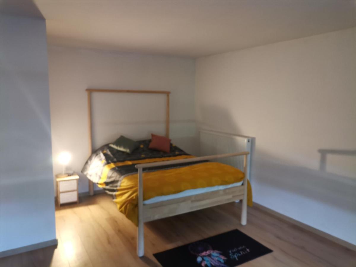 Le Caillou Blanc Apartment Шарлероа Екстериор снимка