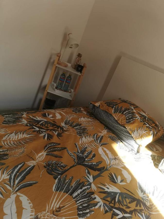 Le Caillou Blanc Apartment Шарлероа Екстериор снимка